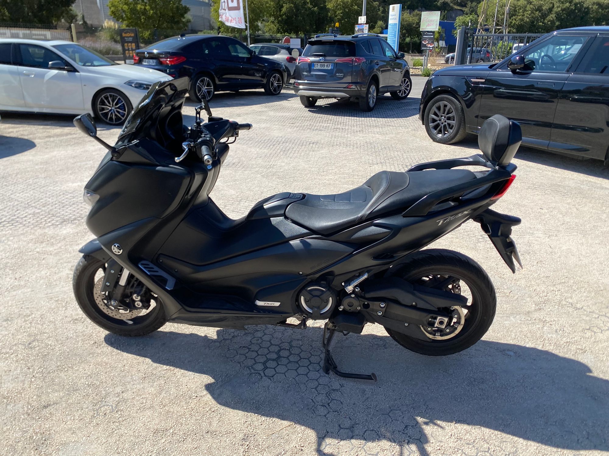 YAMAHA TMAX 560 — photo 4