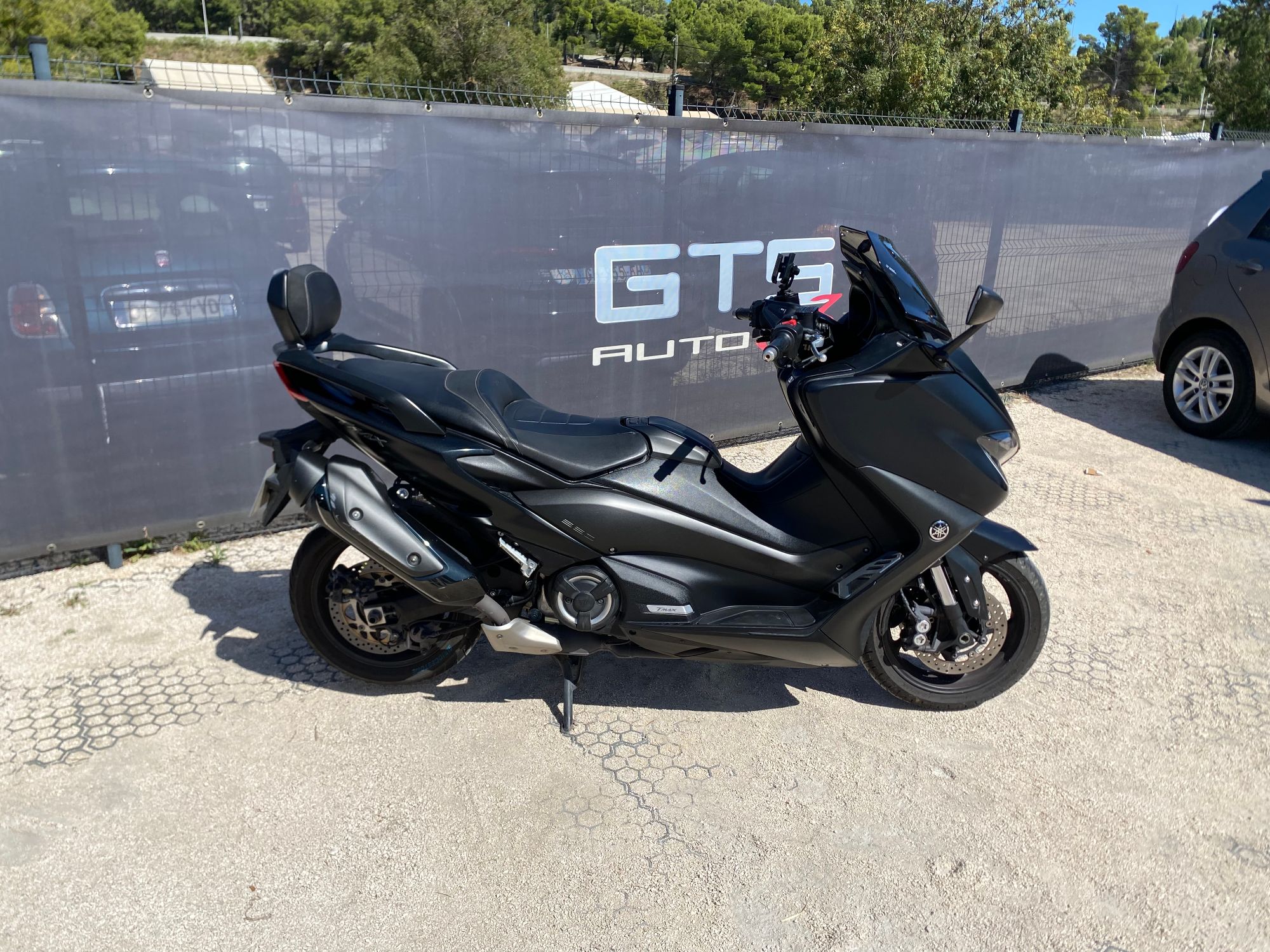 YAMAHA TMAX 560 — photo 2