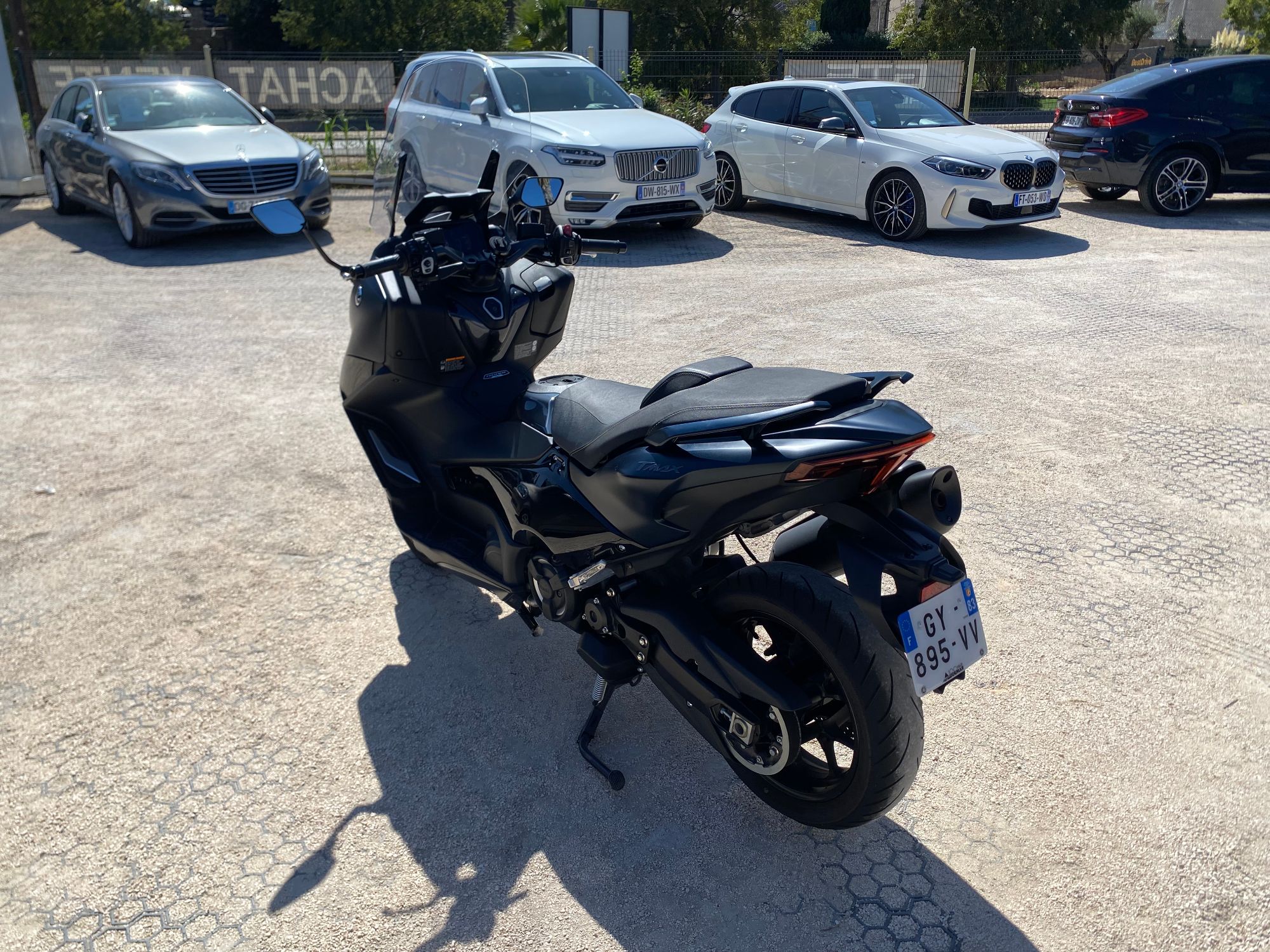YAMAHA TMAX 560 TECHMAX — photo 4