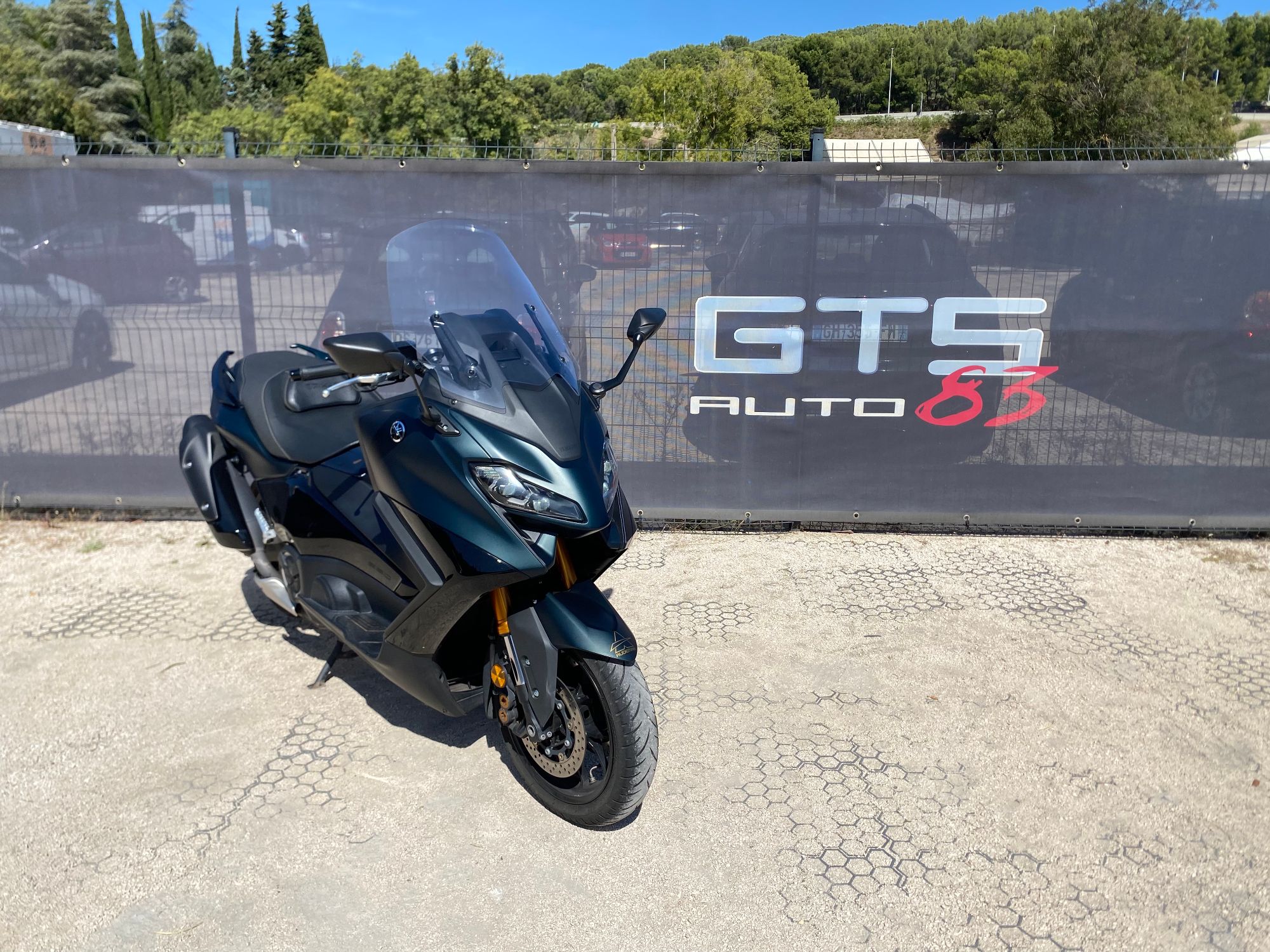 YAMAHA TMAX 560 TECHMAX — photo 10