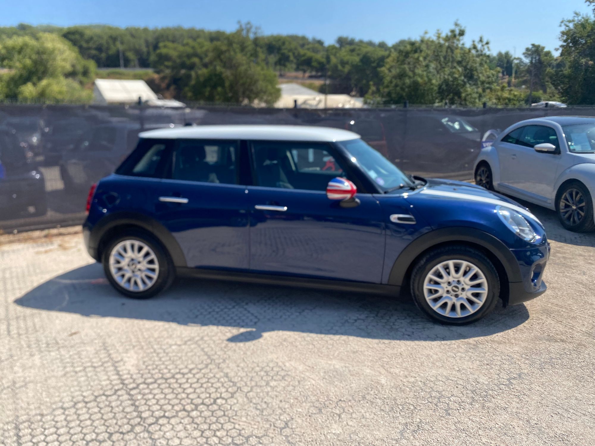 MINI Cooper 5 portes 1.5L 136ch — photo 2