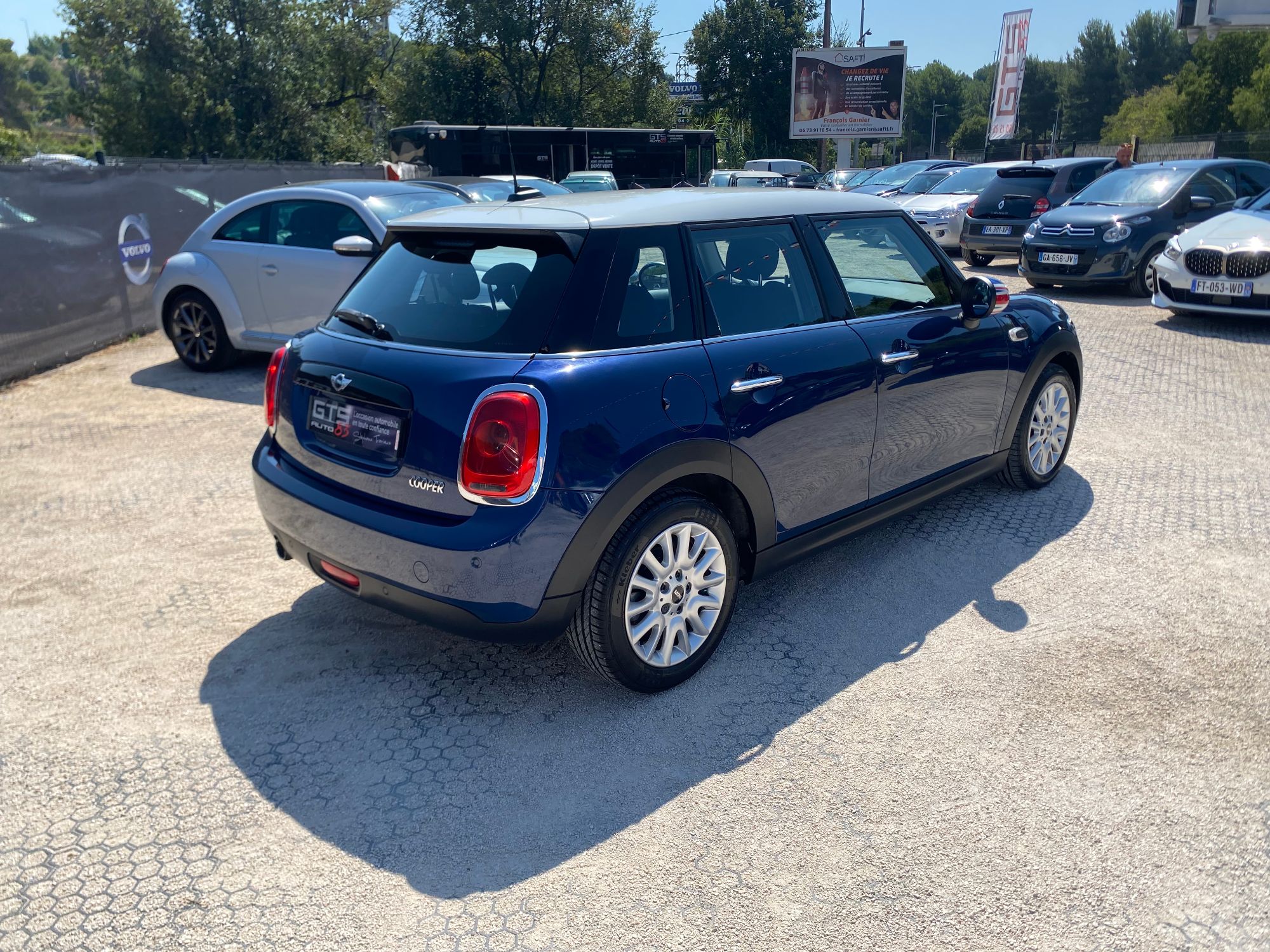 MINI Cooper 5 portes 1.5L 136ch — photo 3
