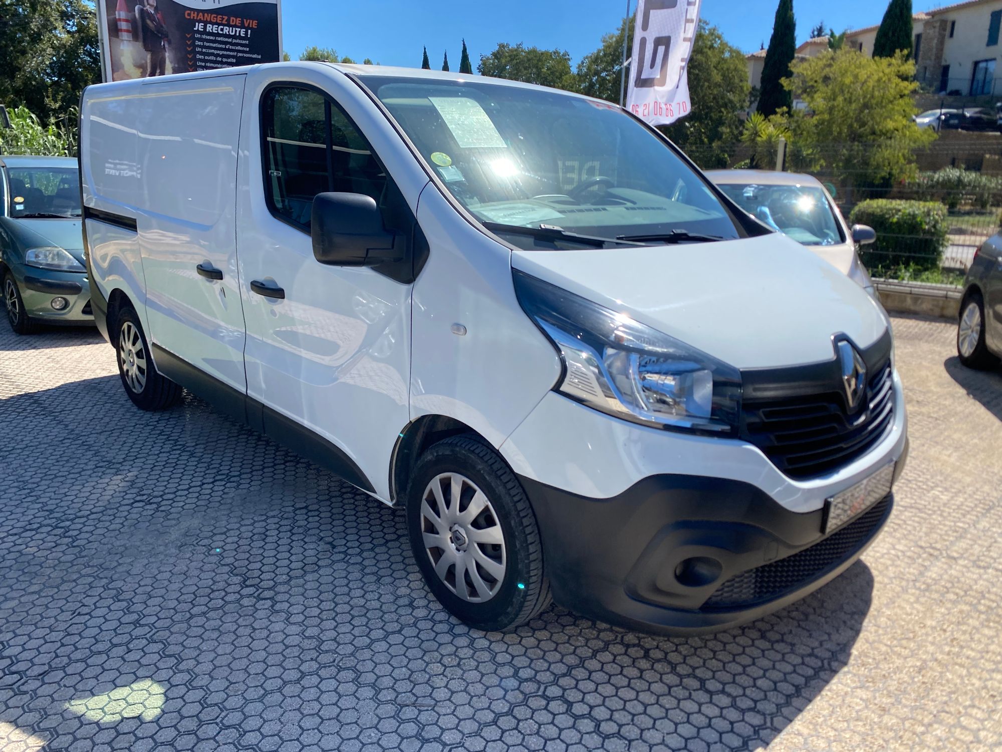 RENAULT TRAFIC 1.6L 120ch DCI — photo 1